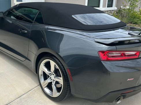 Used 2018 Chevrolet Camaro SS RWD image 5
