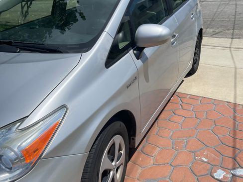 Used 2012 Toyota Prius FWD image 9