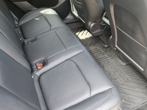 Used 2023 Tesla Model Y Long Range image 25