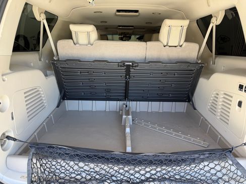 Used 2019 GMC Yukon XL Denali w/ Denali Ultimate Package image 16