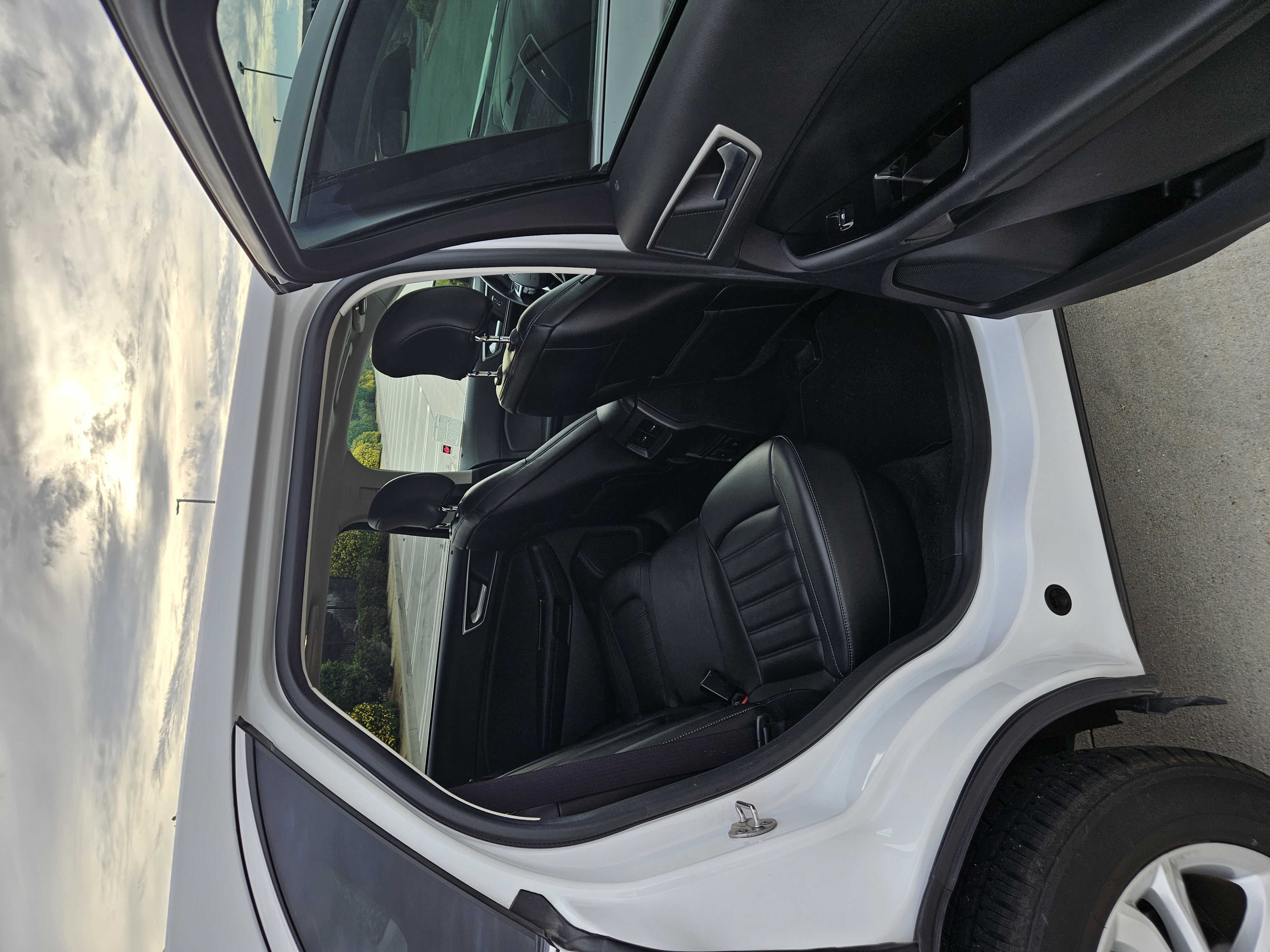 Used 2019 Ford Edge SEL w/ Equipment Group 201A FWD image 9