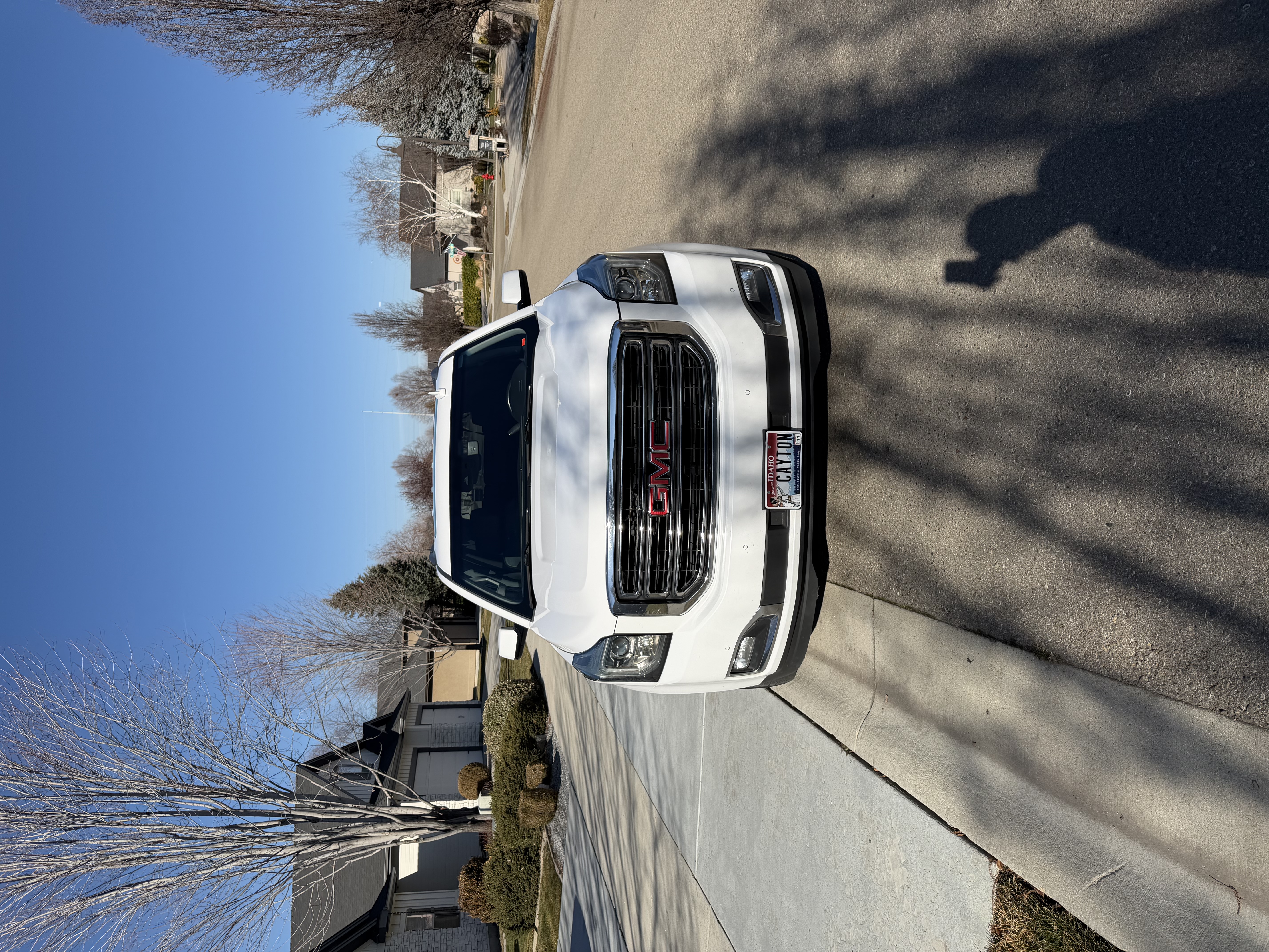 Used 2018 GMC Yukon XL SLT AWD/4WD image 1