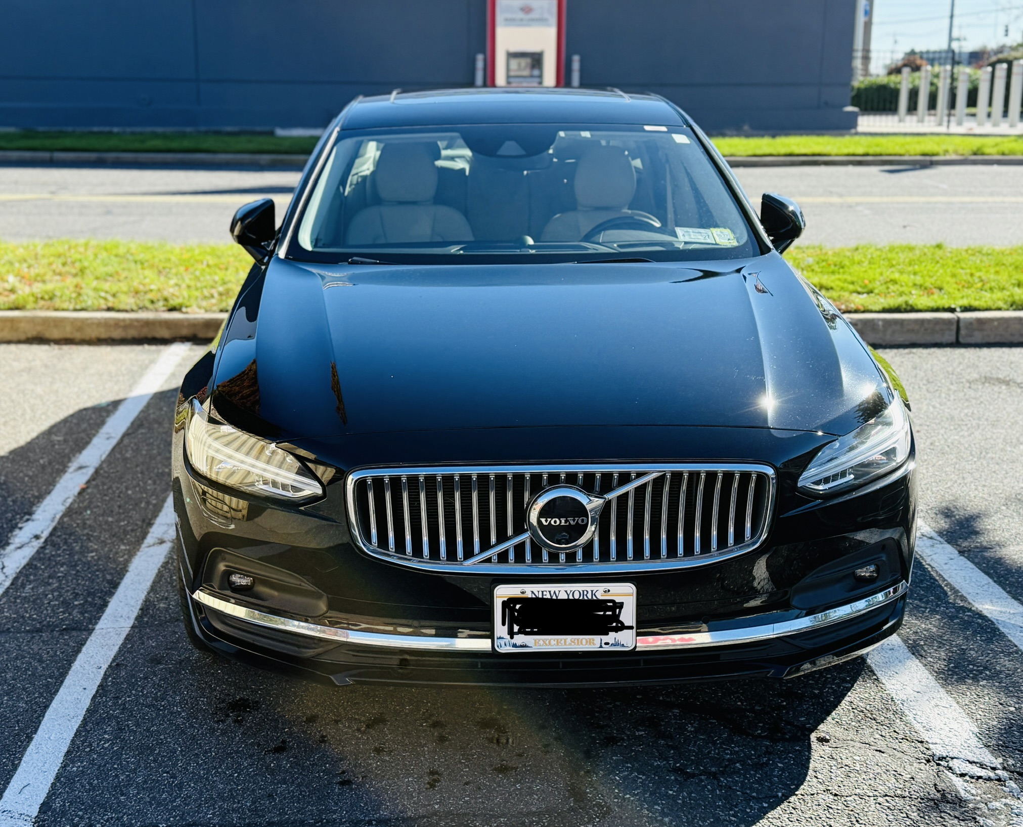 Used 2021 Volvo S90 T6 Inscription w/ Advanced Package AWD/4WD image 2