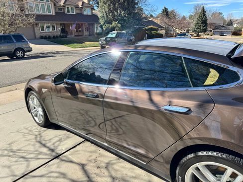 Used 2013 Tesla Model S image 2