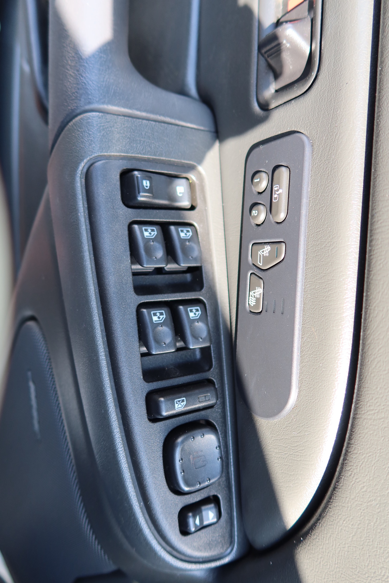 Used 2006 Chevrolet Silverado 1500 LT w/ Vortecmax Performance Pack RWD image 17