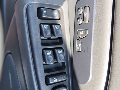 Used 2006 Chevrolet Silverado 1500 LT w/ Vortecmax Performance Pack RWD image 17