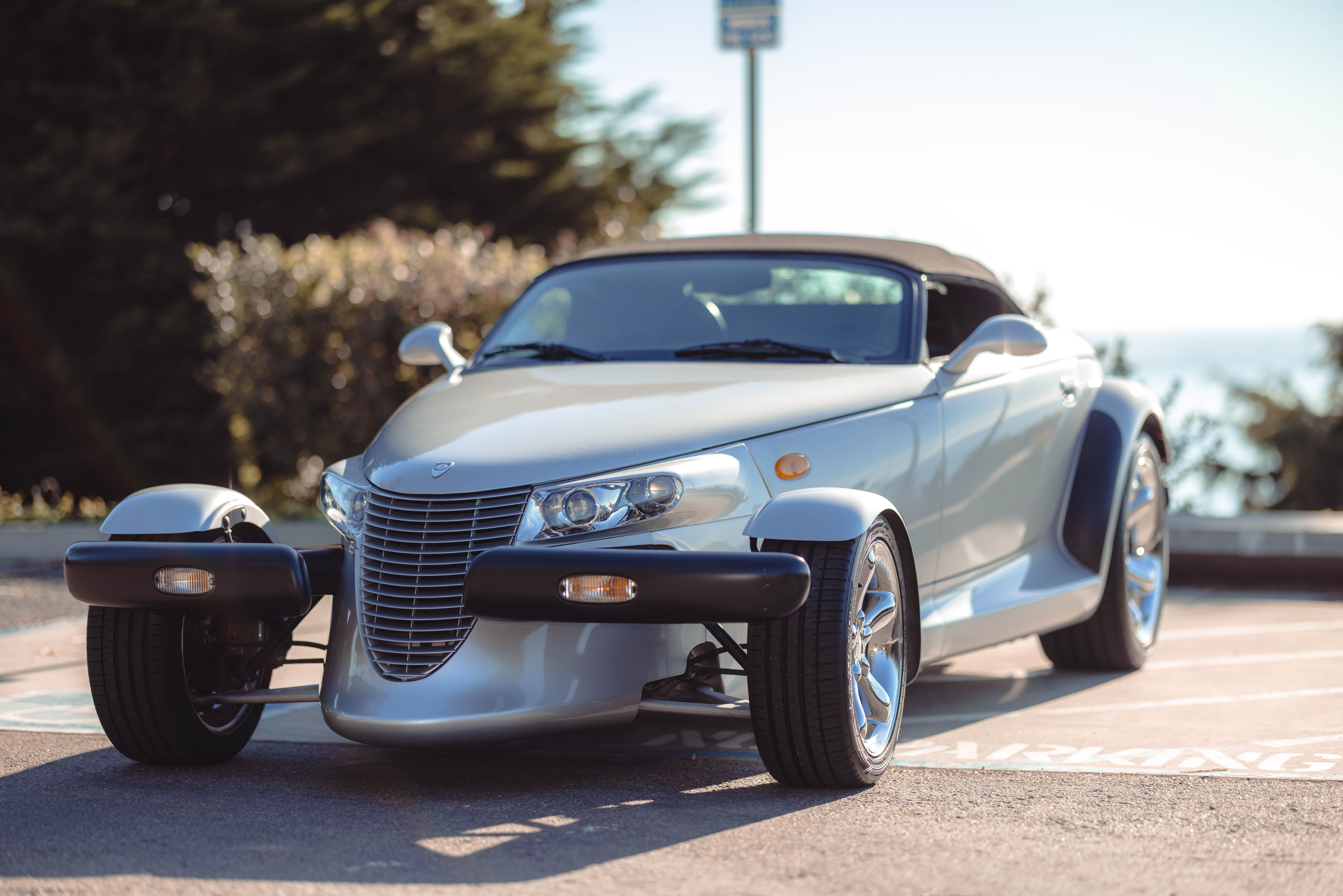 Used 2000 Plymouth Prowler RWD image 2