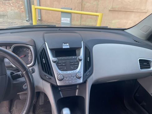 Used 2010 Chevrolet Equinox LT image 1