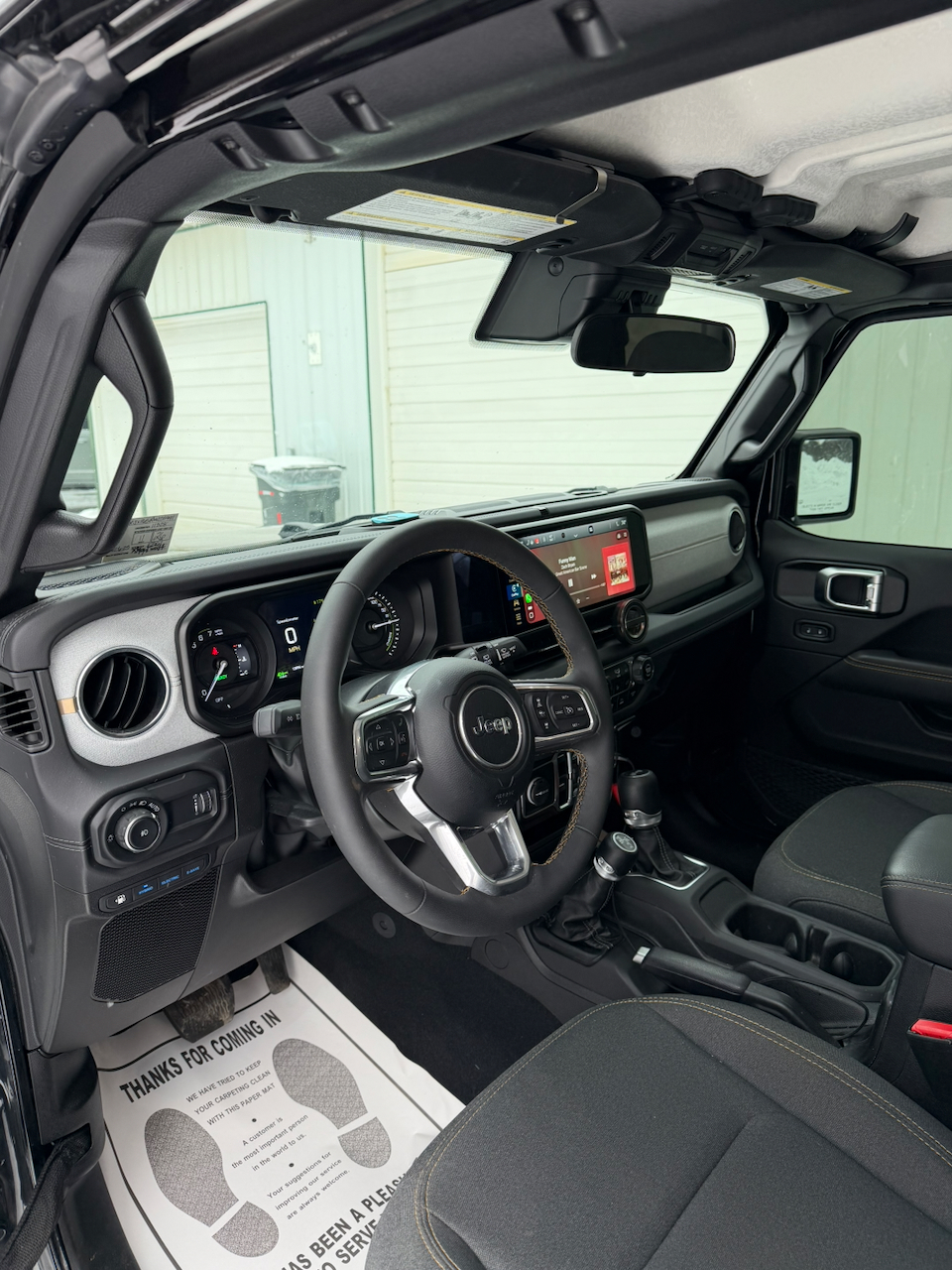Used 2024 Jeep Wrangler Unlimited Sahara w/ Safety Group AWD/4WD image 10