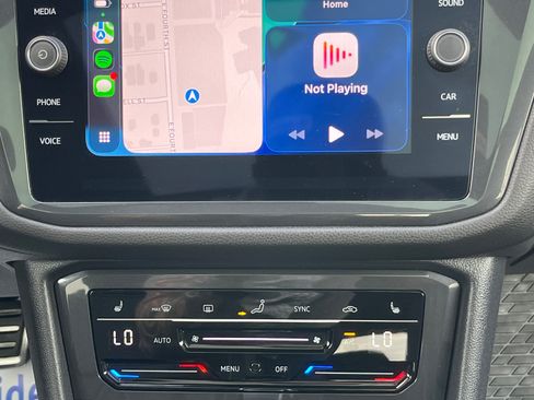 Used 2023 Volkswagen Tiguan SE R-Line image 30