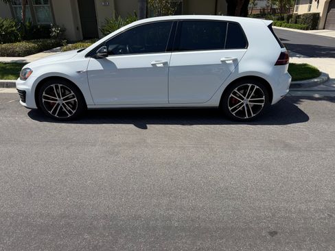 Used 2017 Volkswagen GTI Sport FWD image 5