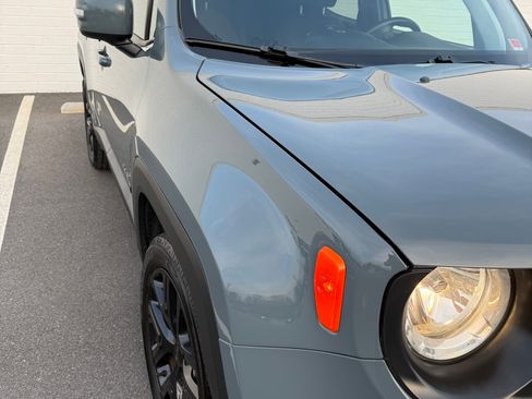 Used 2018 Jeep Renegade Altitude w/ Popular Equipment Group image 16