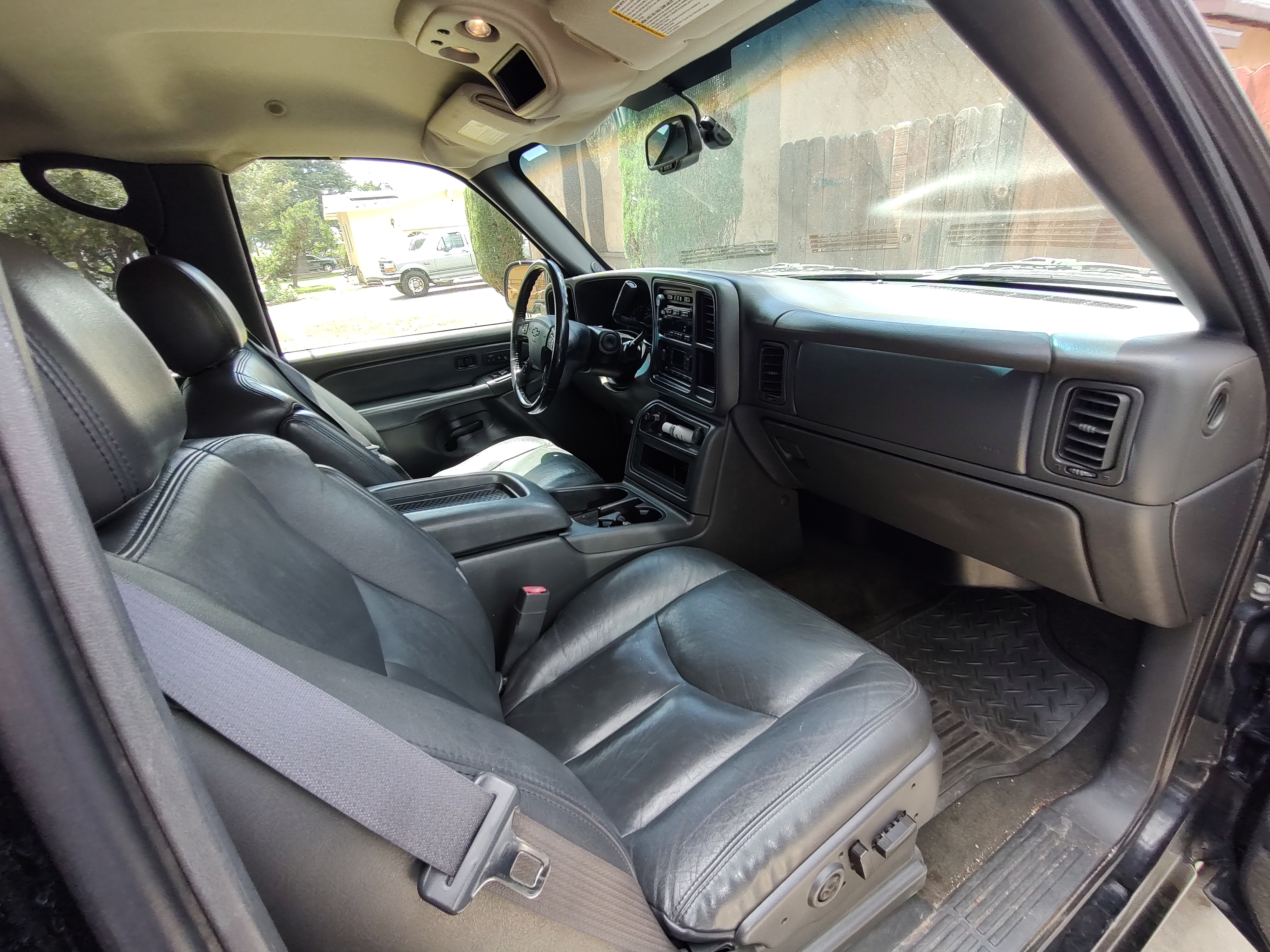 Used 2005 Chevrolet Silverado 1500 LT w/ Light Duty Power Package RWD image 2