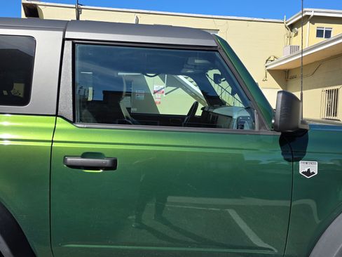 Used 2023 Ford Bronco Big Bend w/ Sasquatch Package image 9