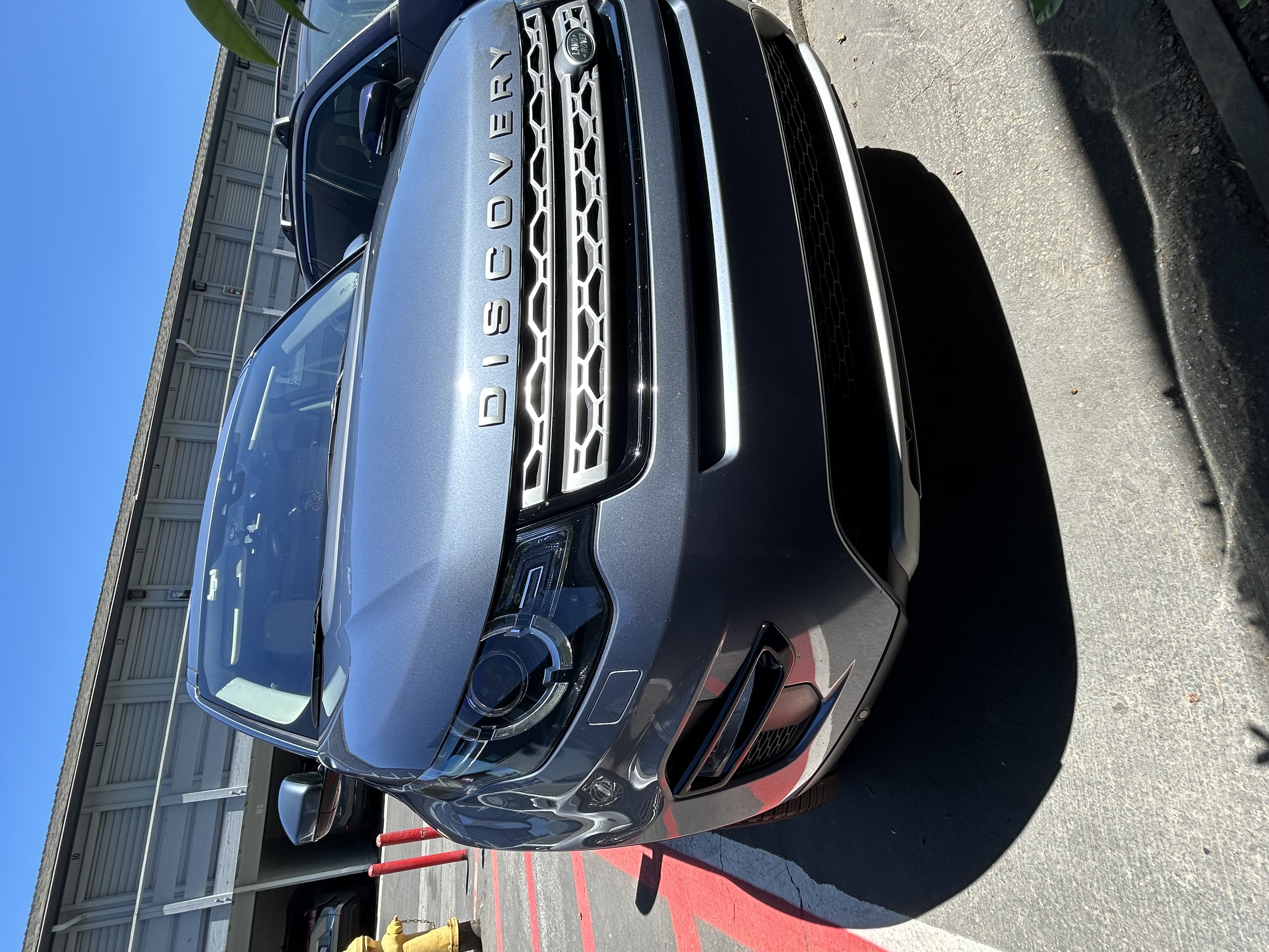 Used 2018 Land Rover Discovery Sport HSE AWD/4WD image 5