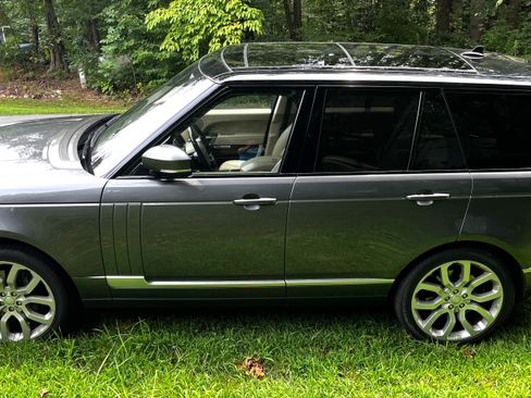 Used 2016 Land Rover Range Rover Supercharged AWD/4WD image 4