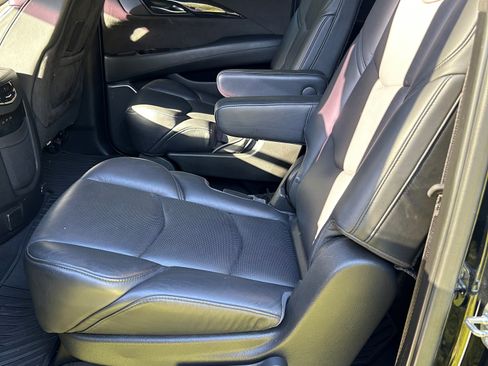 Used 2019 Cadillac Escalade ESV Platinum image 6