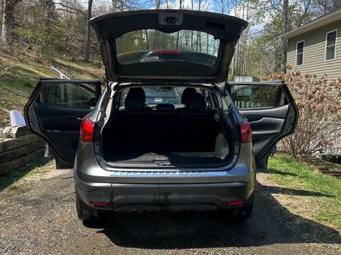 Used 2018 Nissan Rogue Sport SL w/ SL Premium Package image 20