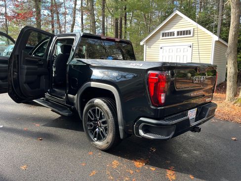 Used 2024 GMC Sierra 1500 Elevation w/ LPO, Elevation Black Package image 8