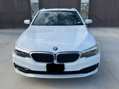 Used 2019 BMW 530e w/ Convenience Package RWD image 2