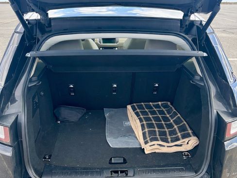 Used 2016 Land Rover Range Rover Evoque SE image 10