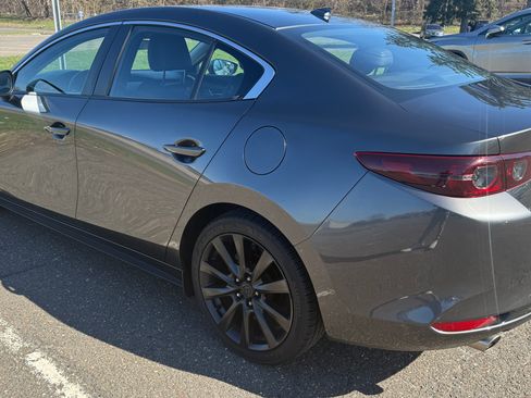 Used 2019 MAZDA MAZDA3 AWD Sedan w/ Preferred Package image 8