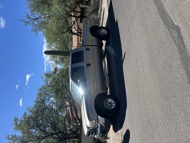 Used 2004 Ford F350 Lariat AWD/4WD image 2