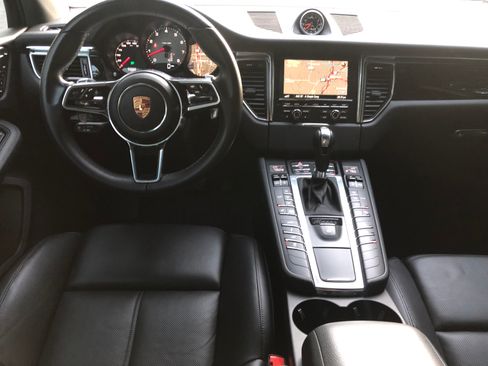Used 2015 Porsche Macan S image 10