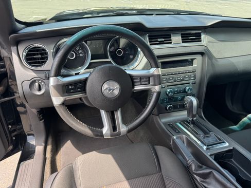 Used 2014 Ford Mustang Coupe RWD image 4