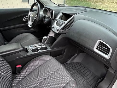 Used 2015 Chevrolet Equinox LT w/ Driver Convenience Package image 13