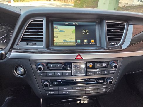 Used 2018 Genesis G80 3.8 w/ Option Group 02 image 12