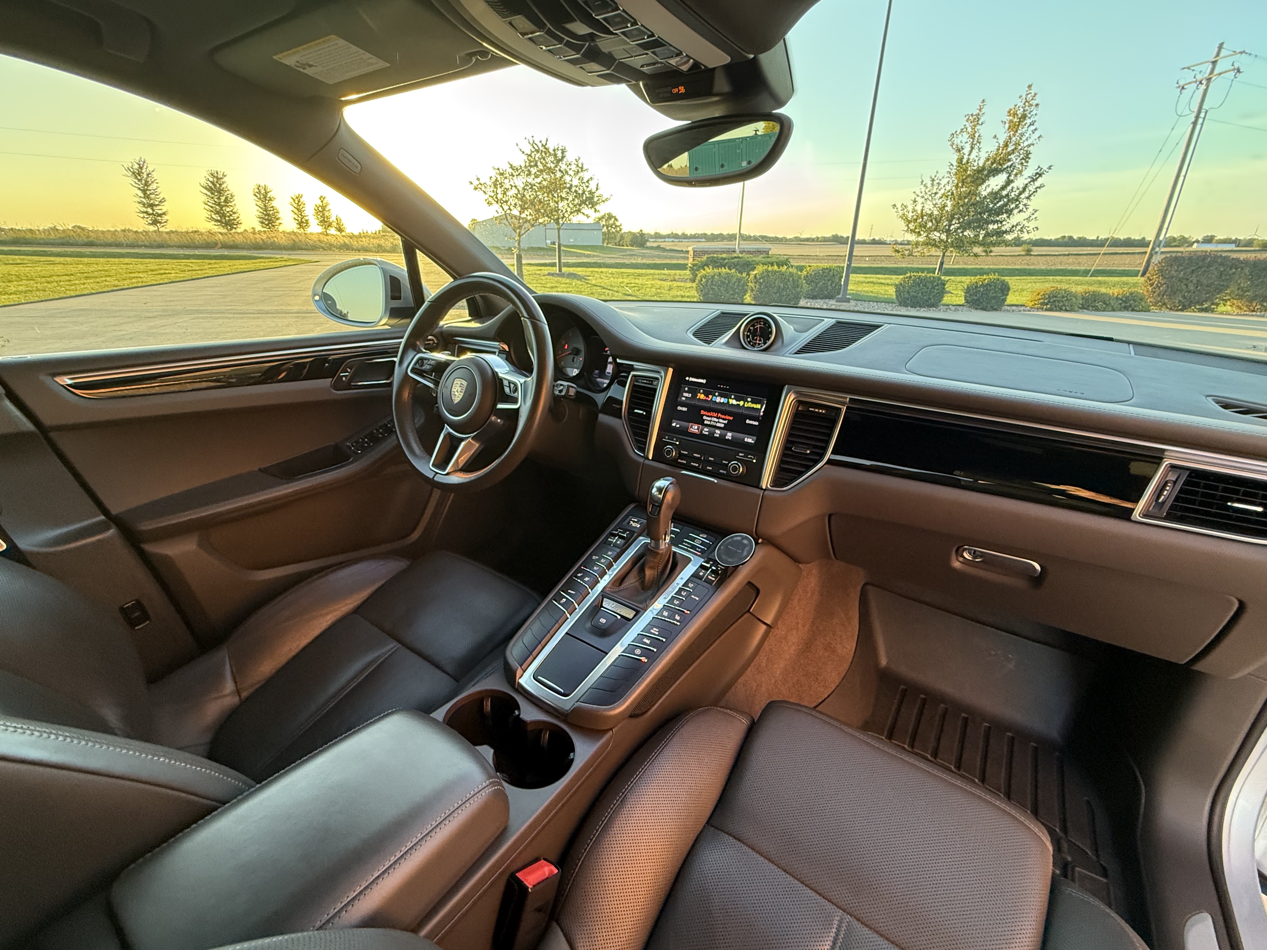 Used 2017 Porsche Macan S AWD/4WD image 16