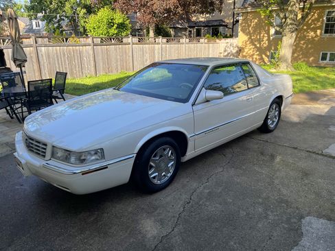 Used 1997 Cadillac Eldorado w/ Leather/Lumbar Pkg FWD image 1