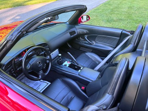 Used 2004 Honda S2000 image 11