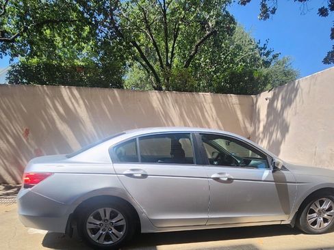 Used 2012 Honda Accord LX image 11