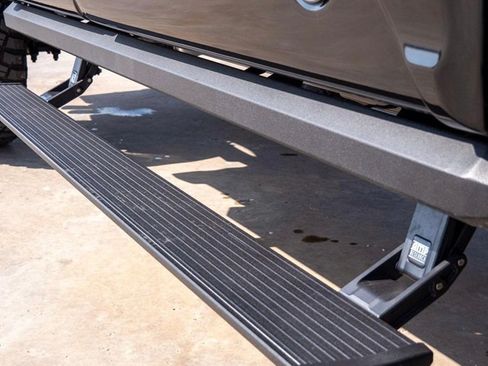 Used 2021 Ford F250 Lariat w/ Lariat Ultimate Package image 11