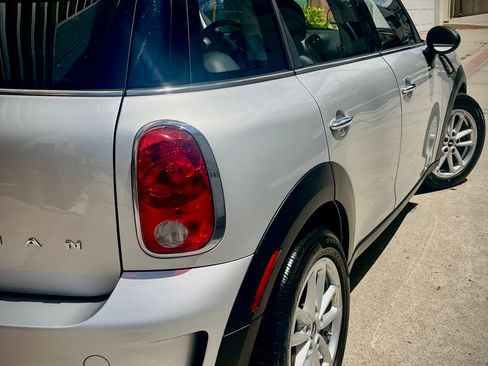 Used 2016 MINI Cooper Countryman S FWD image 9