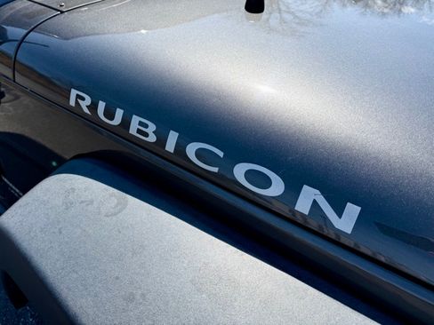 Used 2018 Jeep Wrangler Unlimited Rubicon w/ Cold Weather Group AWD/4WD image 13