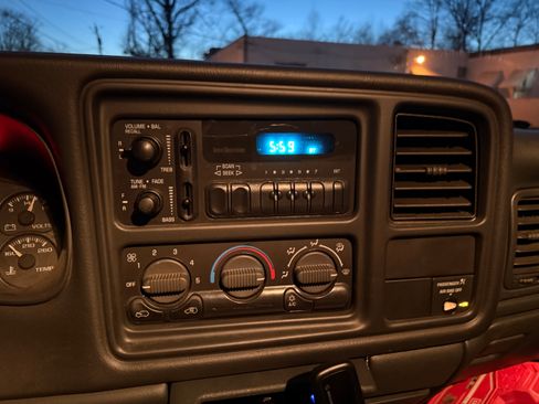 Used 2002 Chevrolet Silverado 1500 2WD Regular Cab image 22