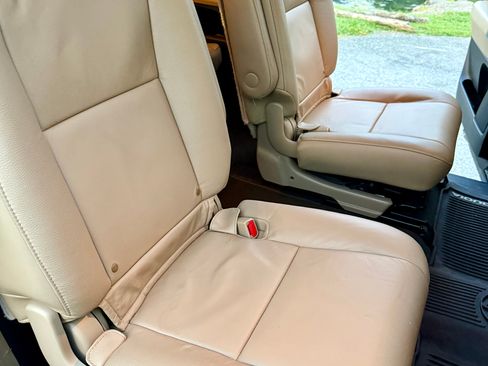 Used 2019 Toyota Sequoia Limited AWD/4WD image 17