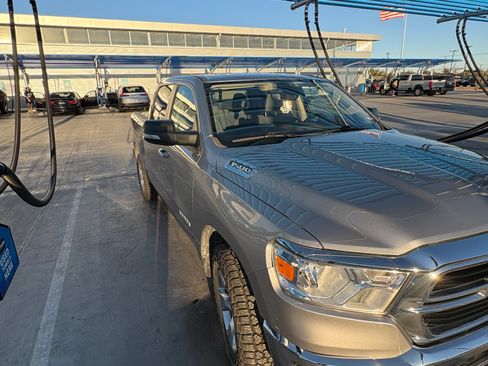 Used 2019 RAM 1500 Big Horn image 2