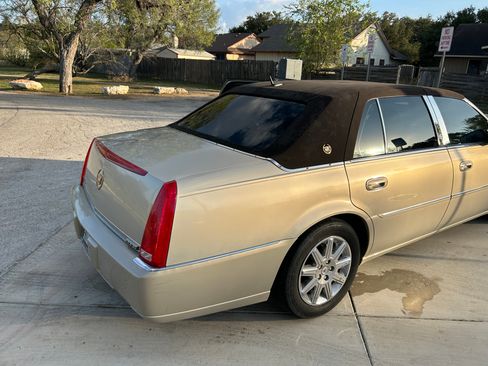 Used 2008 Cadillac DTS image 18