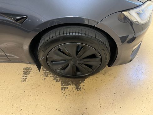 Used 2021 Tesla Model S Plaid image 22