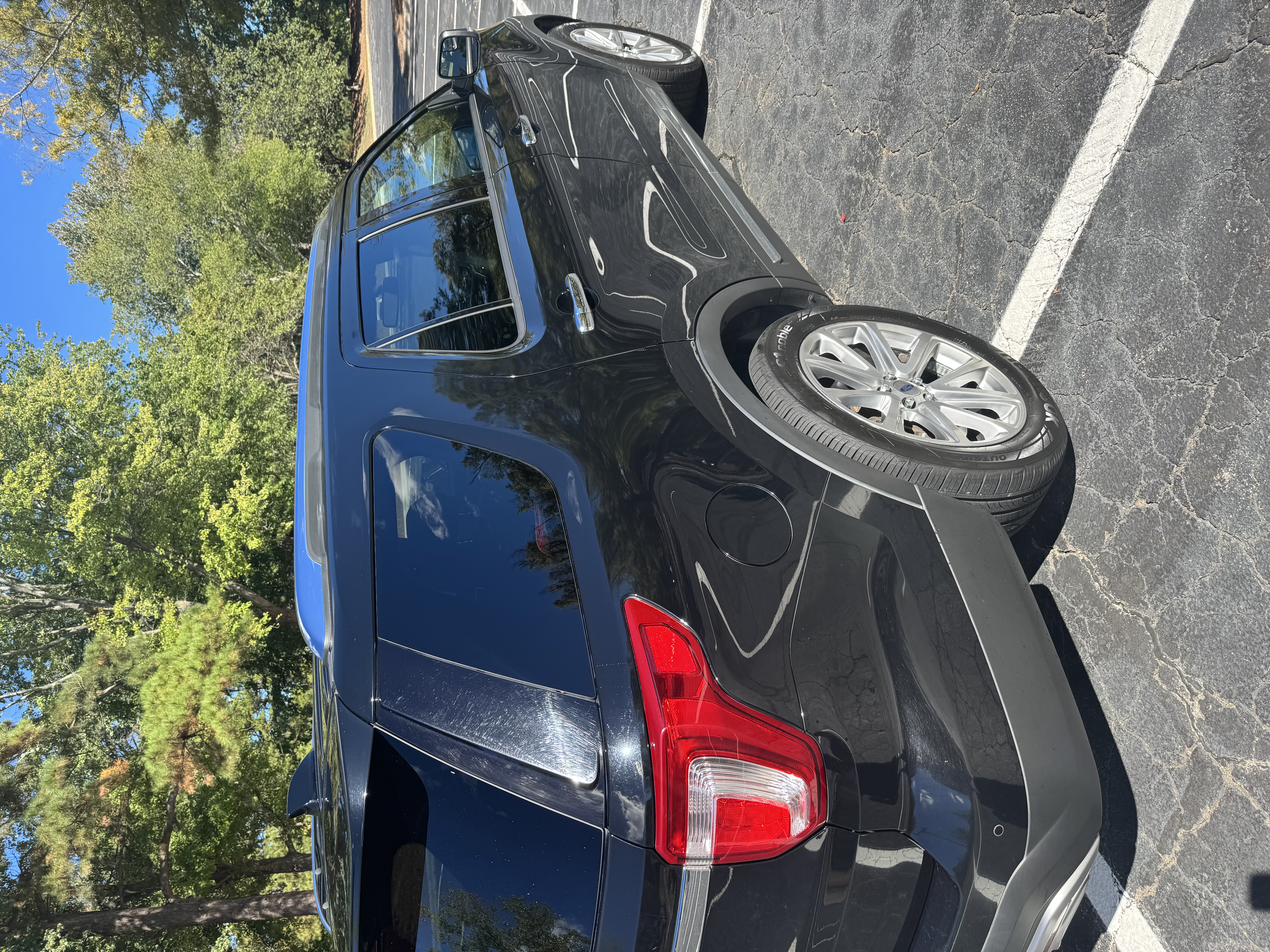 Used 2017 Ford Explorer Limited FWD image 14
