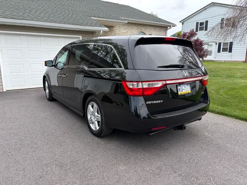 Used 2011 Honda Odyssey Touring image 5
