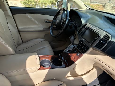 Used 2013 Toyota Venza Limited w/ Tow Prep Pkg image 14