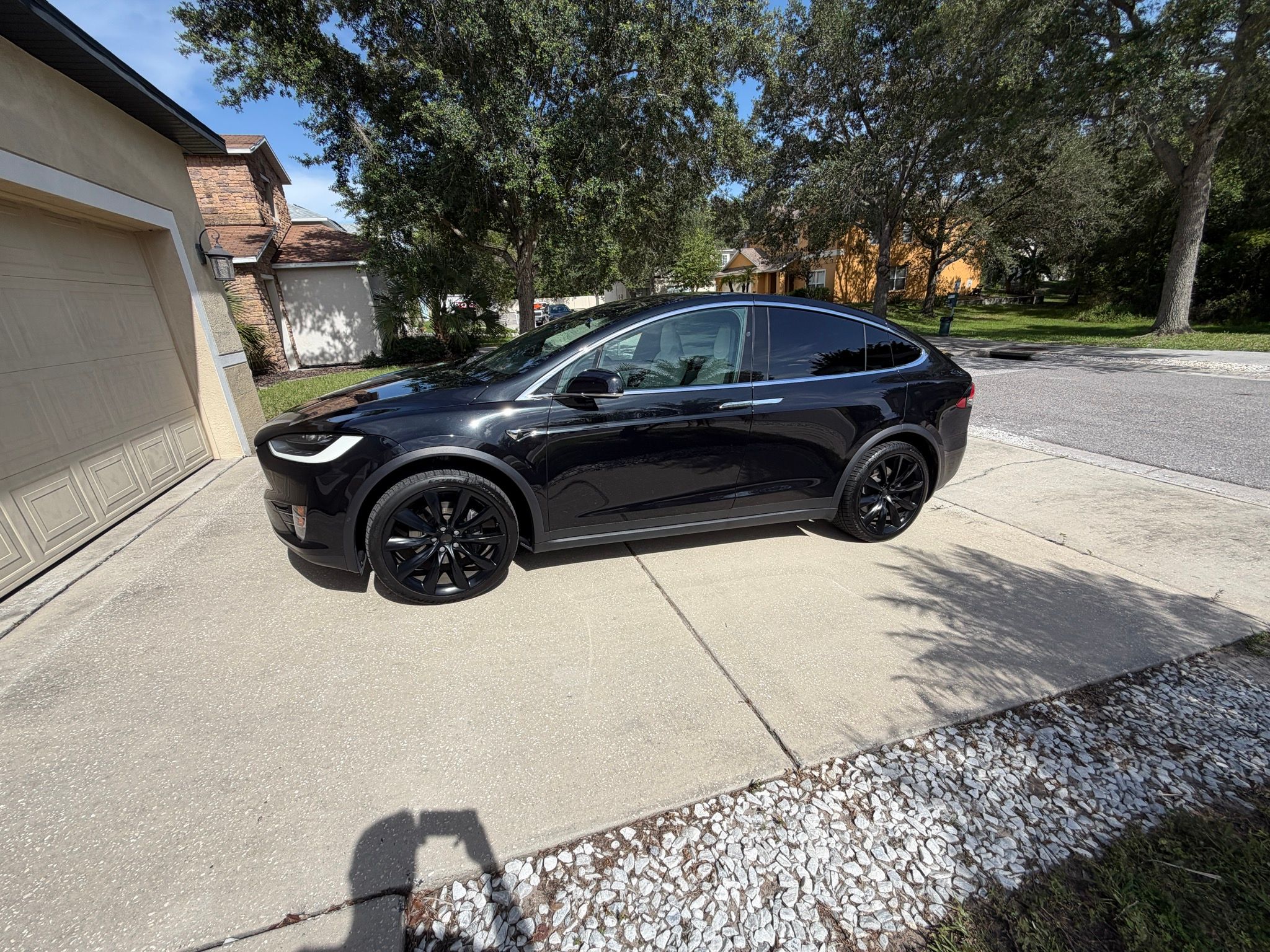 Used 2017 Tesla Model X 100D AWD/4WD image 1