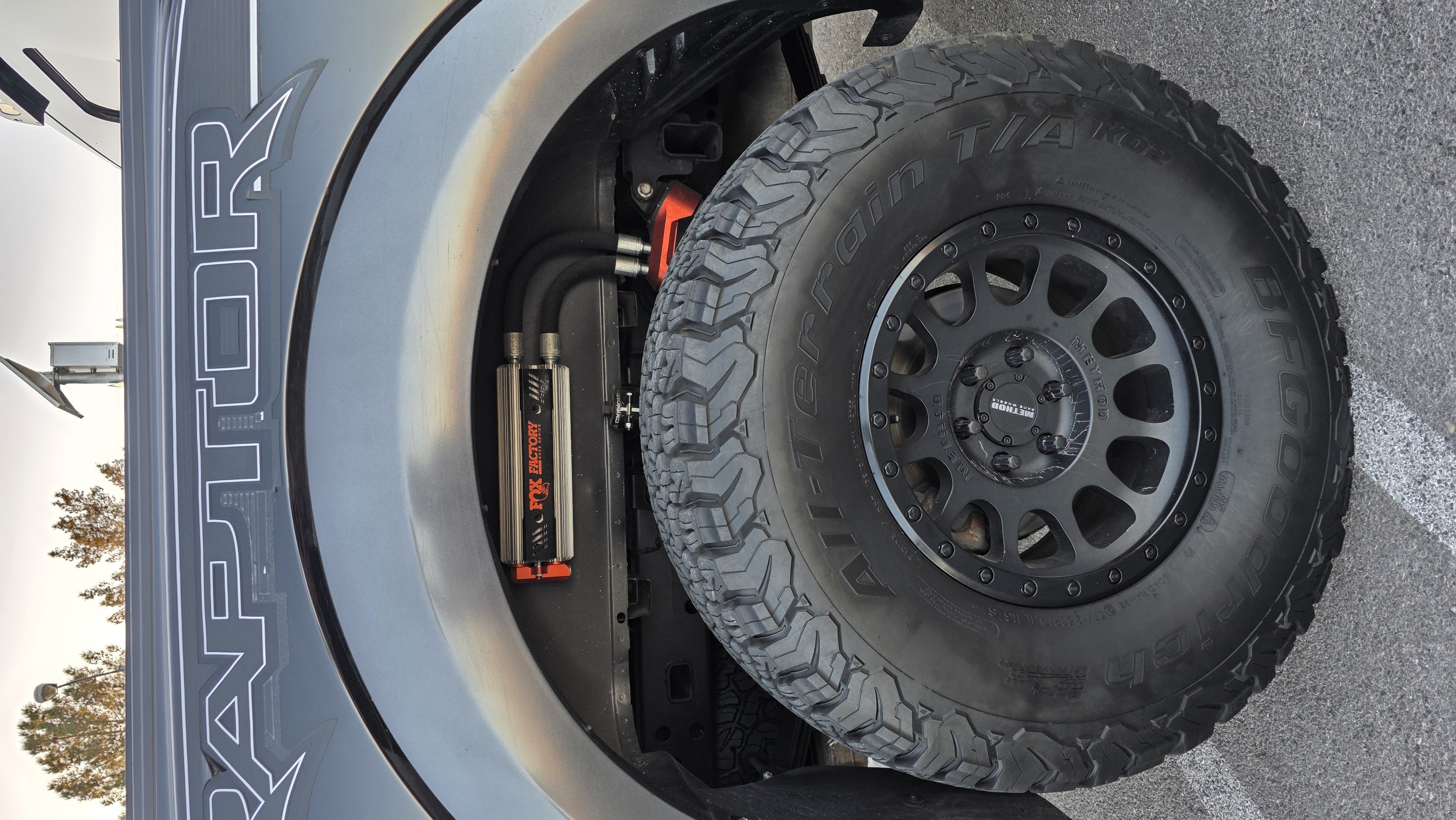 Used 2019 Ford F150 Raptor w/ Equipment Group 802A Luxury AWD/4WD image 5