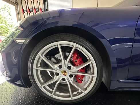 Used 2021 Porsche 718 Boxster S RWD image 11