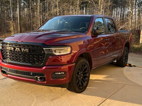 Used 2025 RAM 1500 Limited AWD/4WD image 6